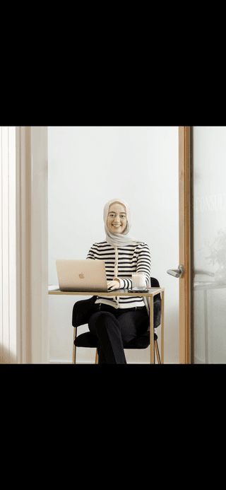 Ayah Al-Dabbagh