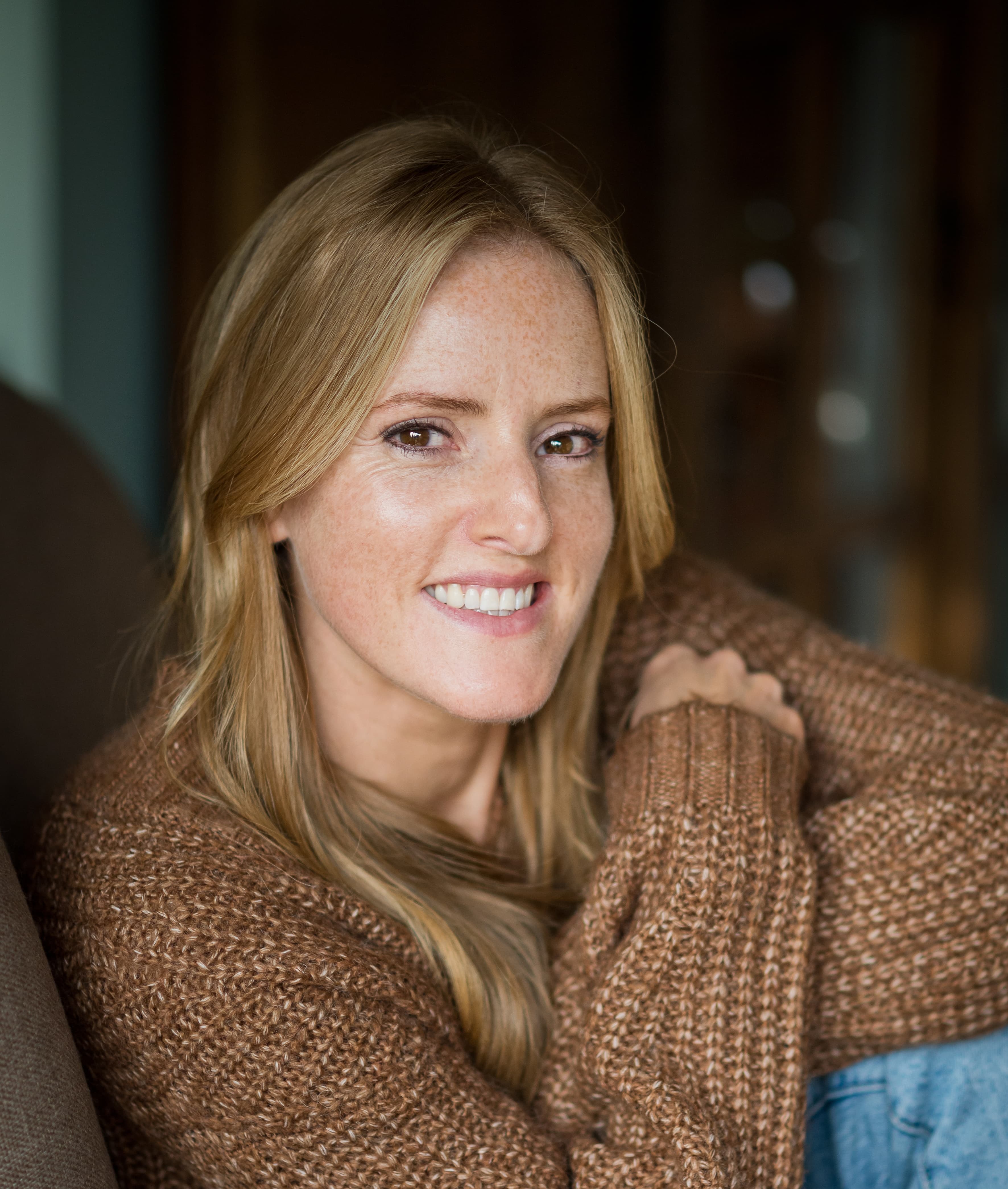 Professional Profile Image 977