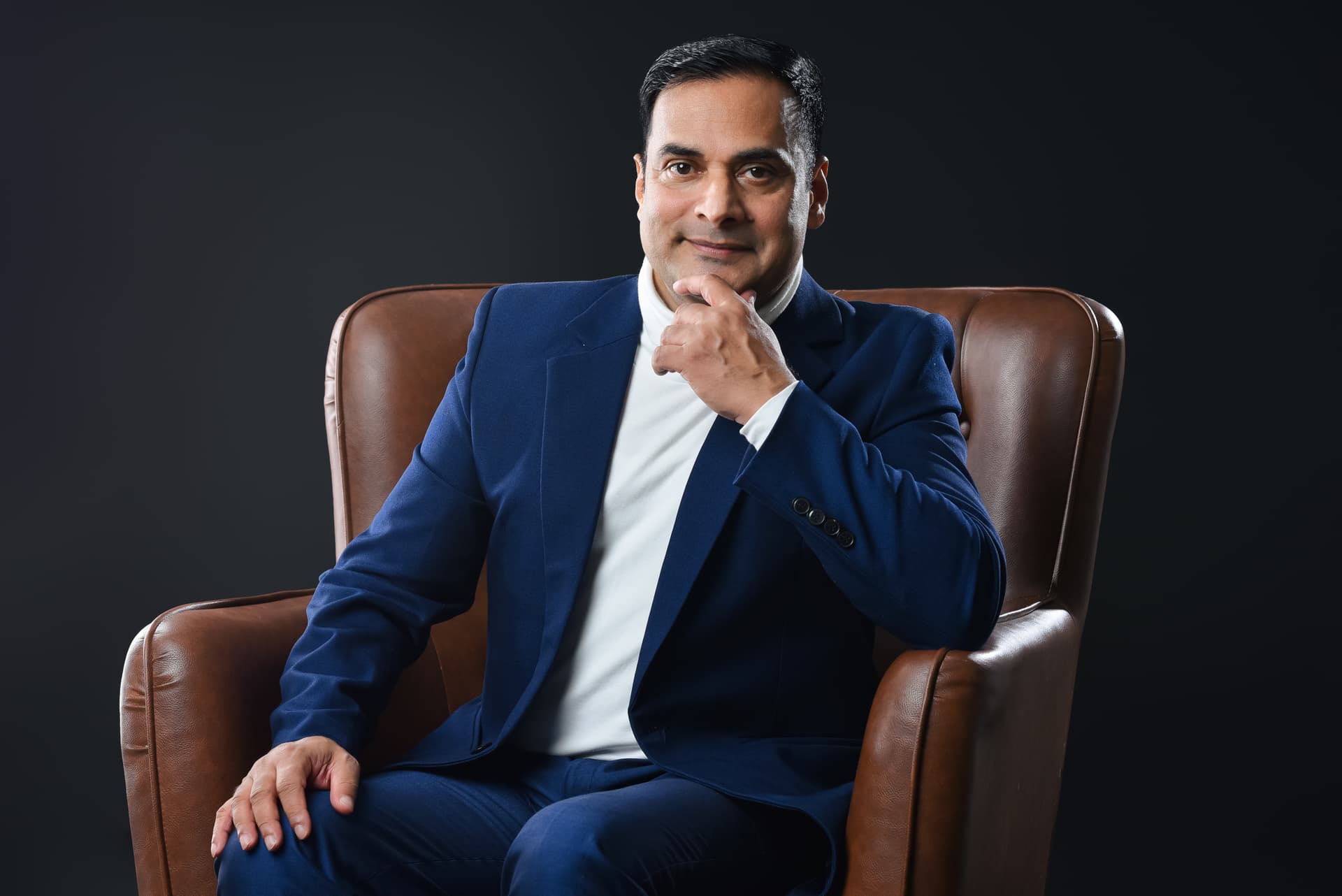 Professional Profile Image 1027
